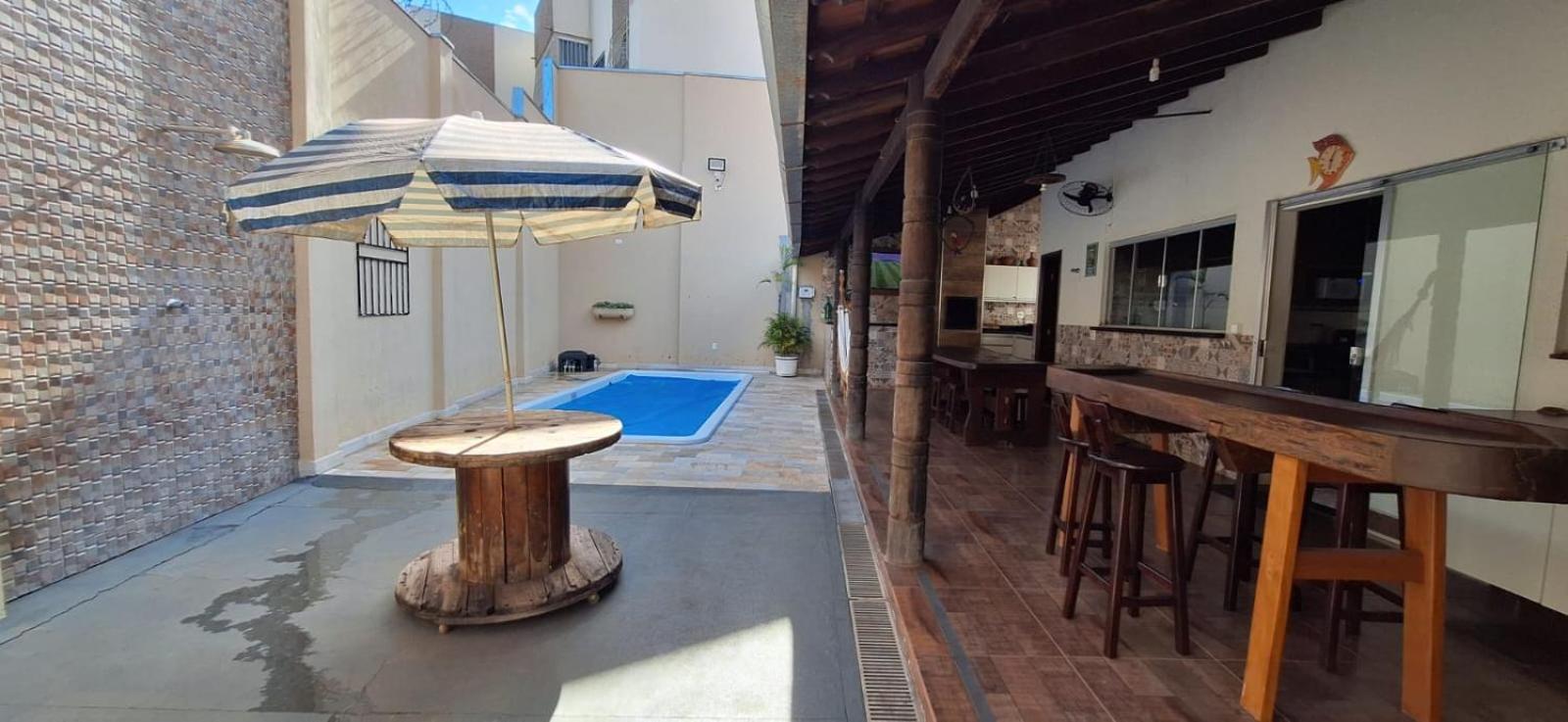 Casa De Temporada Com Piscina Holiday home *